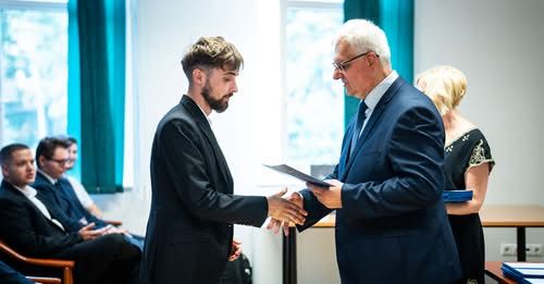 Ünnepélyes oklevélátadó